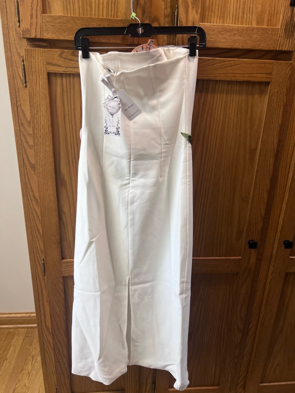 Miss Rosier Automne White Floral Embroidered Maxi Dress - Picture 5 of 7